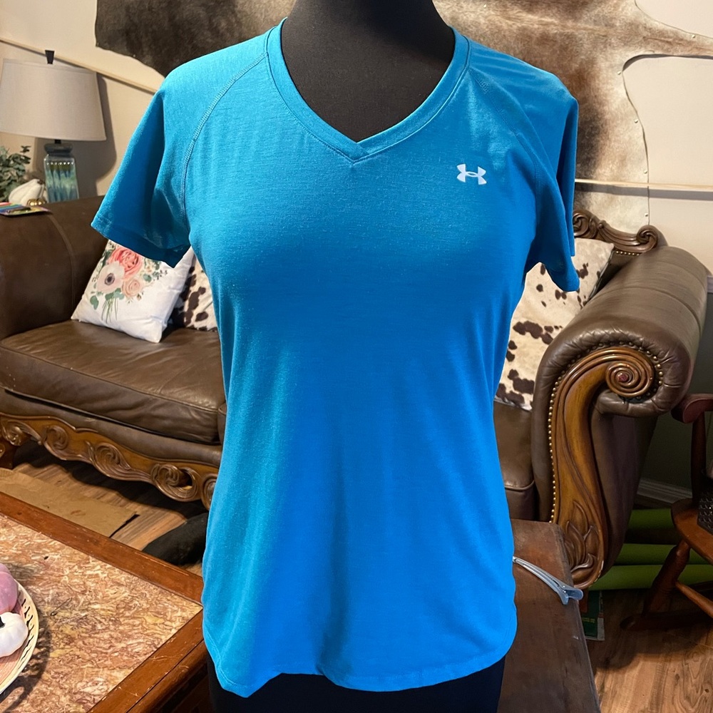 Heat gear under armour women’s v-neck